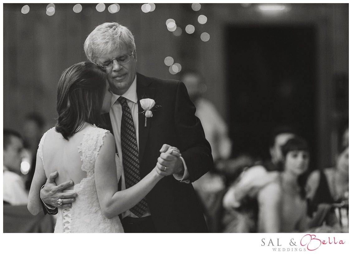 white-barn-pittsburgh-wedding-photographer026