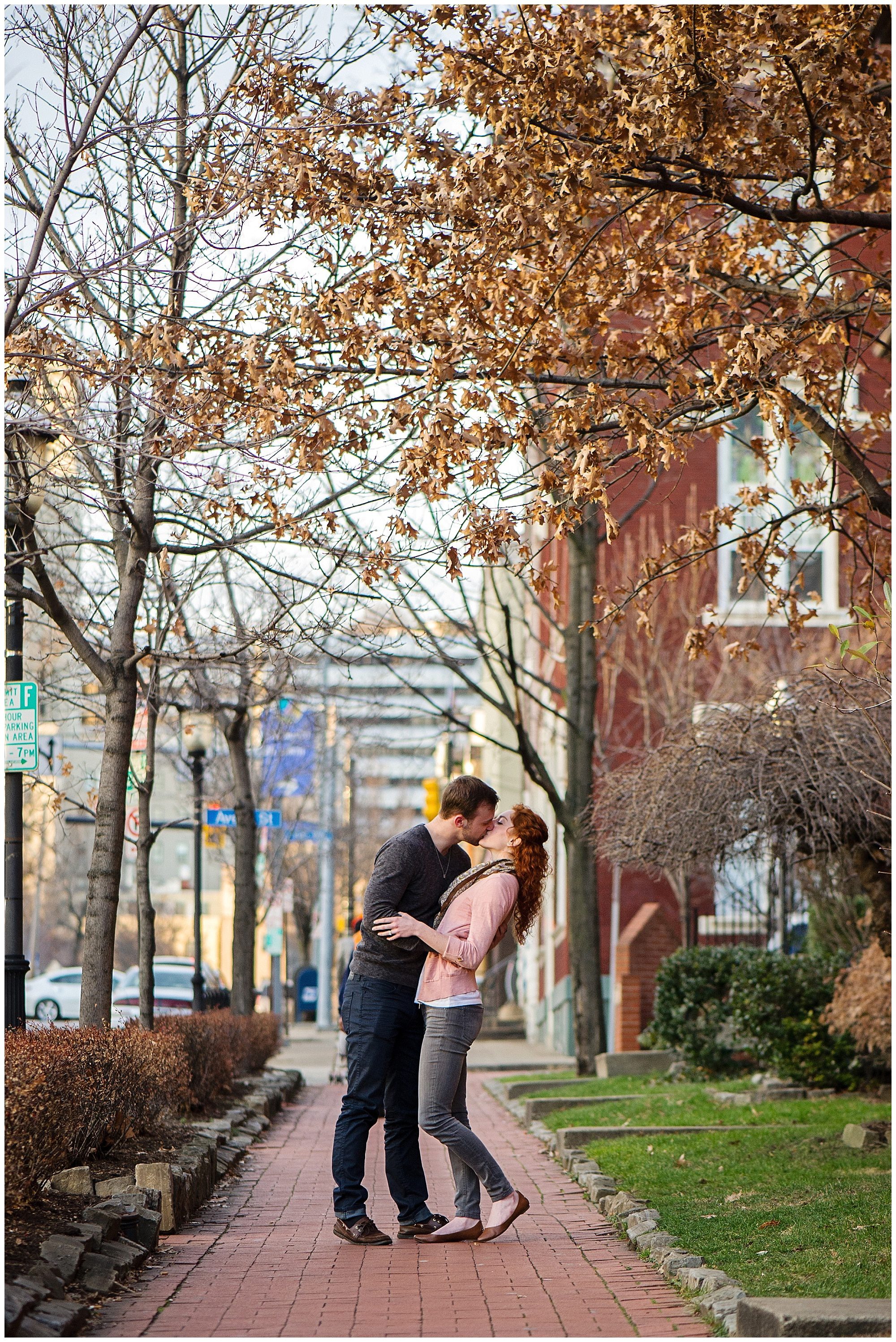 smithfield-street-bridge-engagment-collin-kaitlyn015
