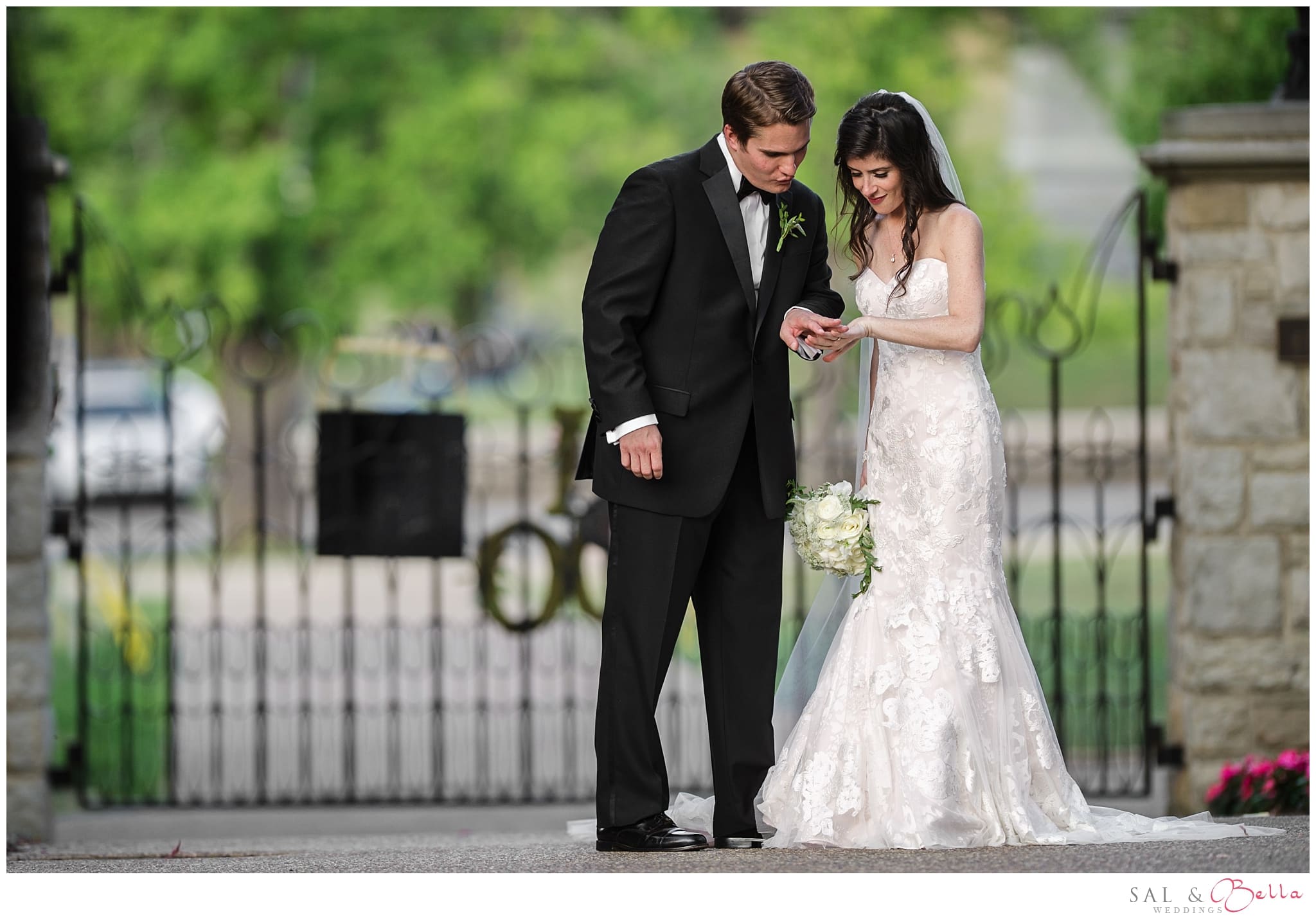 phipps conservatory wedding couple
