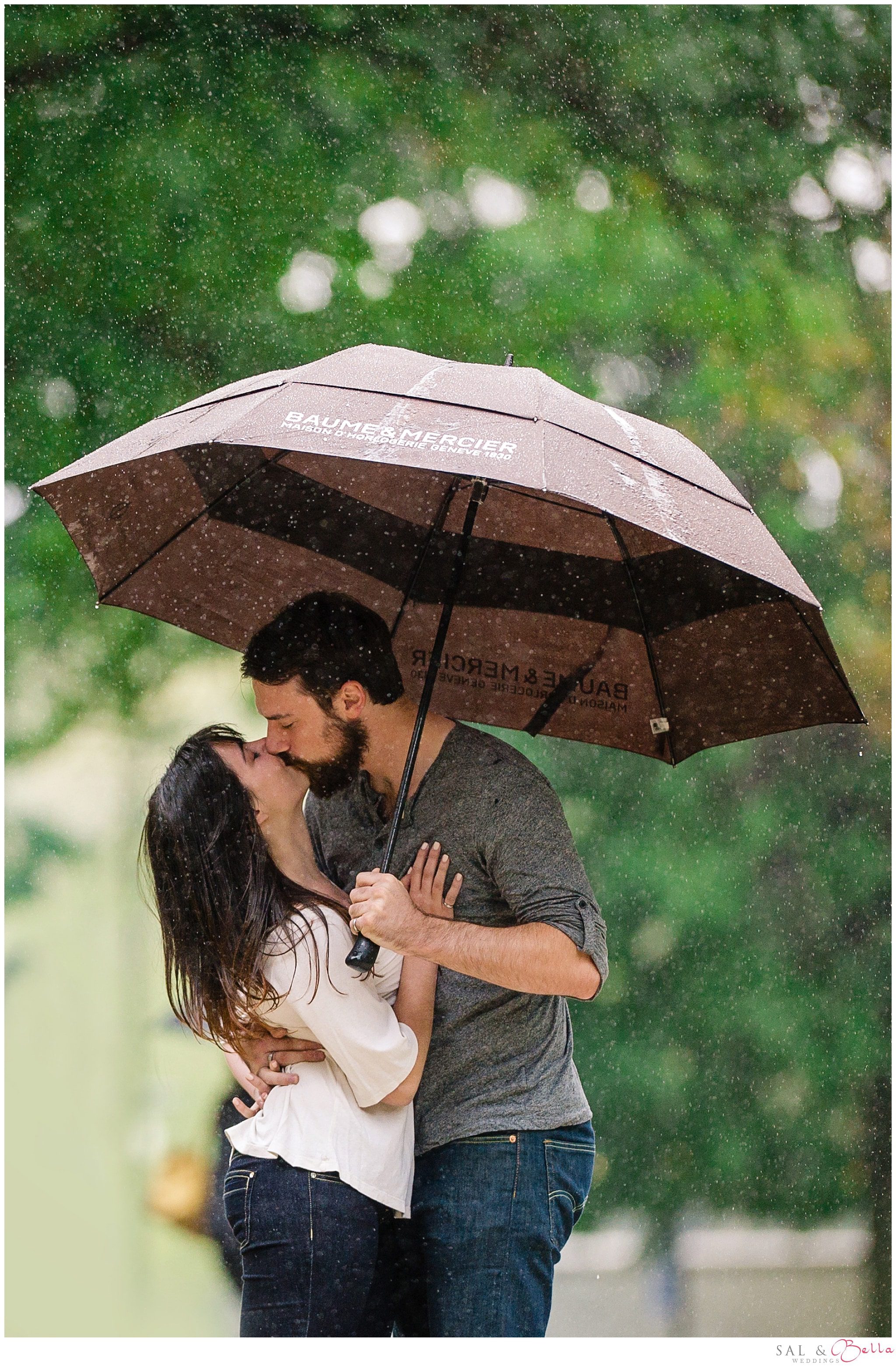 rainy Pittsburgh engagement